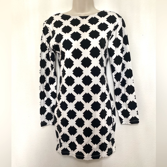 Motel Rock | size: M | color: white and black dress - Picture 7 of 8